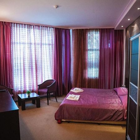 Hotel Ezeroto Стара-Загора Экстерьер фото