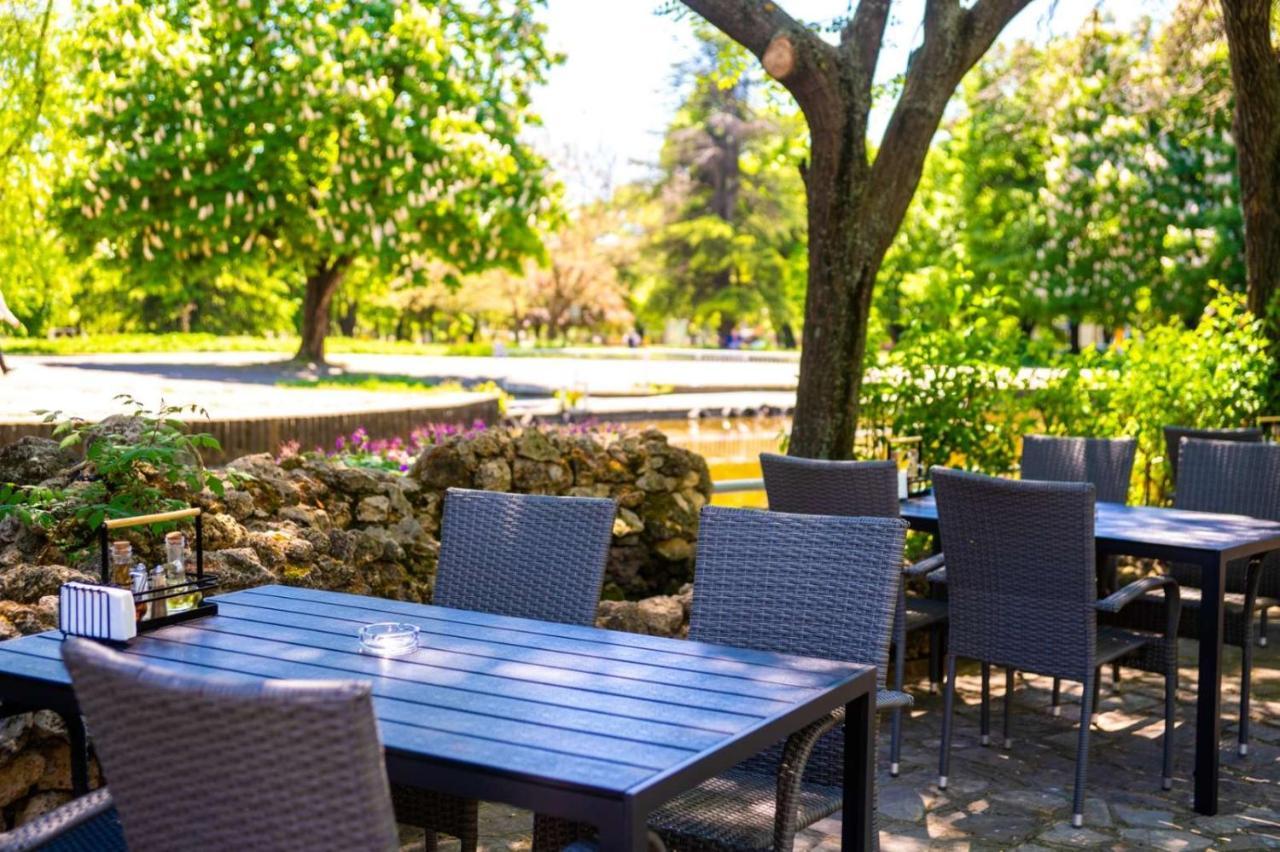 Hotel Ezeroto Стара-Загора Экстерьер фото
