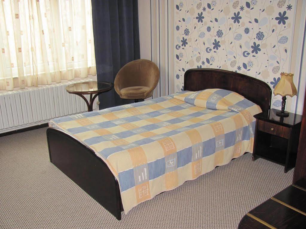 Hotel Ezeroto Стара-Загора Экстерьер фото